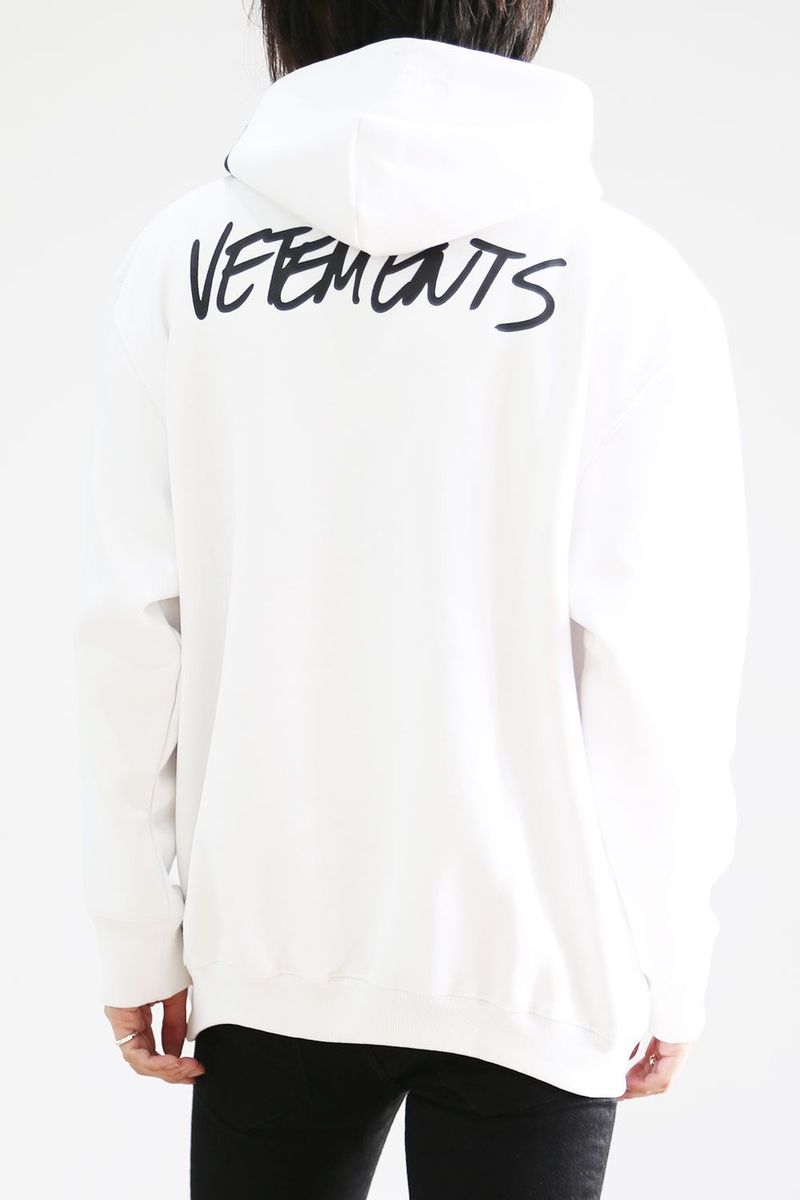 VETEMENTS_2
